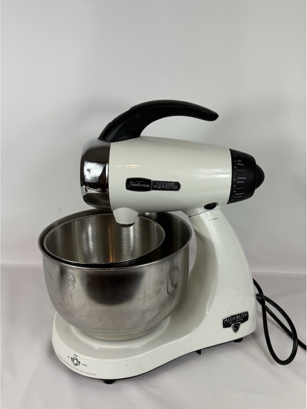 Sunbeam Mixmaster Heritage Series White Countertop Stand Mixer 2347 Tested